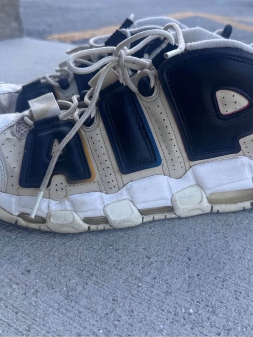 NIKE Air Uptempo